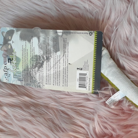 New Listing!! Brand New AFP CATZILLA THE HUNT Cat Toy - Picture 2 of 4